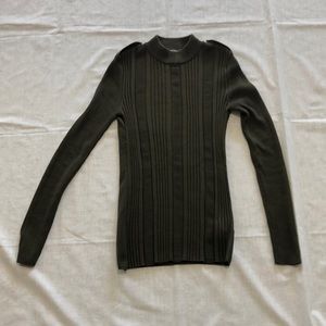 💜 2/$30💜 Army green ribbed sweater from H&M